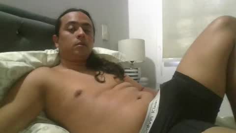 Snapshot of thomasbbc25 chatting on January 2025 05:39:01 PM Thomas online show from January 2025 05:39:01 PM