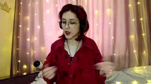 Lina online show from December 2025 07:27:02 AM