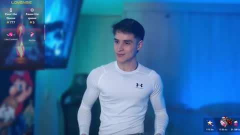 Snapshot of thomklein chatting on January 2026 07:28:02 PM Thom Klein online show from January 2026 07:28:02 PM