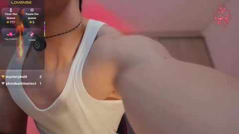 Snapshot of thomklein chatting on February 2026 08:03:02 PM Thom Klein online show from February 2026 08:03:02 PM