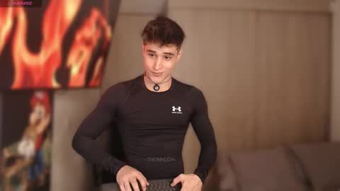 Snapshot of thomklein chatting on February 2026 07:44:02 PM Thom Klein online show from February 2026 07:44:02 PM