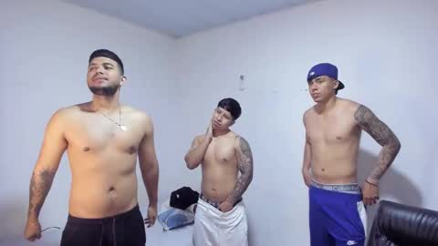 thomson_hot01 online show from September 2025 05:23:01 AM