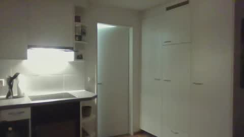 Tom online show from February 2026 09:05:02 PM