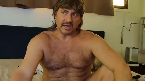 ThongMuscle online show from September 2025 09:05:01 PM