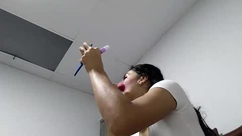 thonyy online show from September 2025 11:05:01 PM