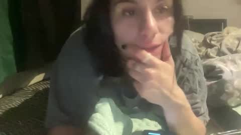 Snapshot of throatyygoat chatting on January 2026 05:01:01 AM throatyygoat online show from January 2026 05:01:01 AM