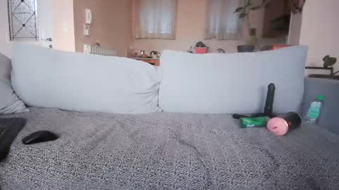 Snapshot of thronu11 chatting on January 2025 10:24:02 AM Alex online show from January 2025 10:24:02 AM