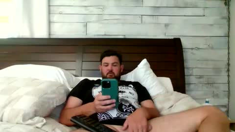 Make me explode please... online show from October 2025 06:39:01 PM