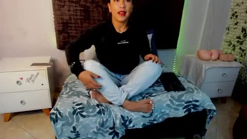 Snapshot of thyra_coral chatting on April 2026 03:29:01 AM thyra coral online show from April 2026 03:29:01 AM