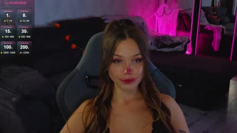 tia__moon online show from October 2025 07:30:02 PM