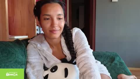tia_j online show from September 2025 05:21:01 AM