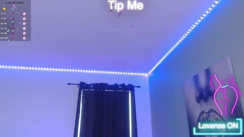 Tia Bella online show from September 2025 08:33:02 PM