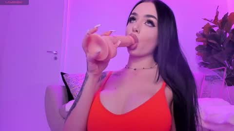 tiabelle online show from October 2025 06:04:01 PM