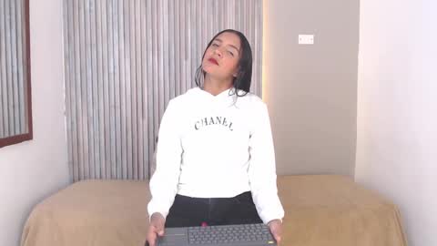 tihana online show from December 2024 09:23:01 PM