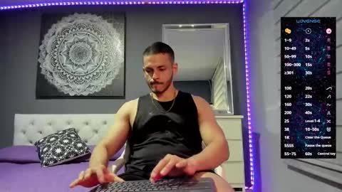 Snapshot of tianzilac chatting on October 2025 10:28:02 PM Tian Zilac online show from October 2025 10:28:02 PM