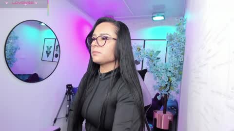 Tiara  online show from April 2026 03:22:02 AM