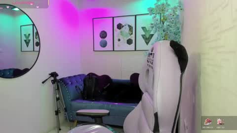 Tiara  online show from May 2026 03:26:01 AM
