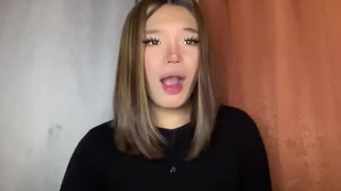 Ms. Tiara online show from March 2026 11:42:01 PM