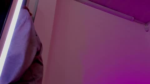 Tiarha online show from February 2025 05:19:01 AM