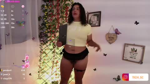 Snapshot of tich__ chatting on January 2025 12:06:01 AM TICH online show from January 2025 12:06:01 AM