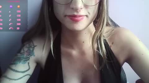 Tifanny online show from September 2025 09:25:01 PM