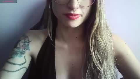 Tifanny online show from September 2025 09:15:01 PM