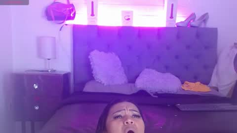 Tifanny Nails  online show from March 2025 06:16:01 PM