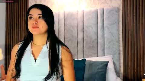 Snapshot of tifany__ross chatting on January 2026 12:20:01 PM Tiff3 online show from January 2026 12:20:01 PM