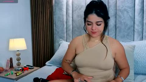 Snapshot of tifany__ross chatting on February 2026 07:29:02 PM Tiff3 online show from February 2026 07:29:02 PM