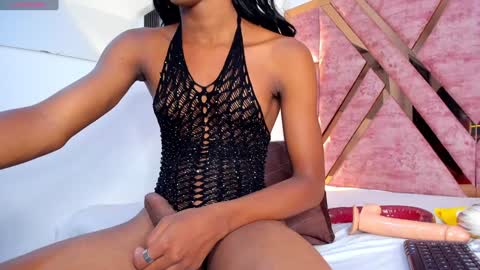 Tifanny online show from December 2024 05:44:01 PM