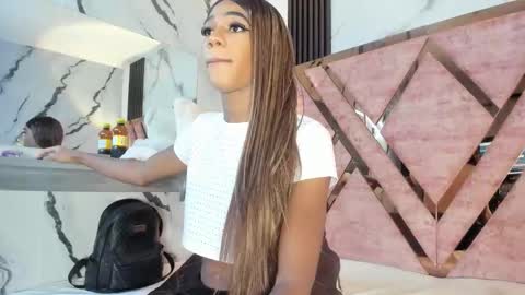 Tifanny online show from February 2026 05:33:01 PM