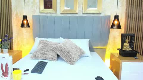 Dana Montoya online show from September 2025 08:09:01 PM