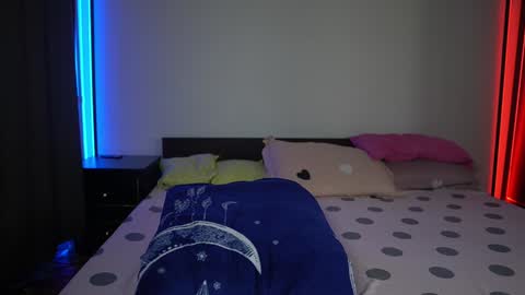 Tiffany online show from January 2025 01:02:01 AM