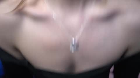 Tiffany online show from November 2025 09:05:02 PM