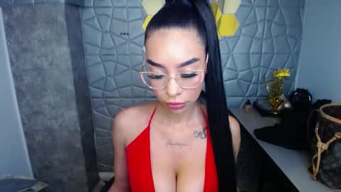 tiffany_1m online show from March 2025 12:26:01 PM