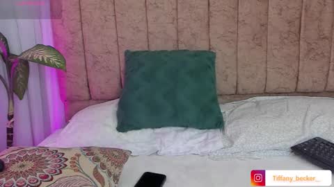 Tiffany Becker online show from October 2025 11:55:02 AM