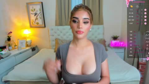 Tiffany online show from December 2024 01:43:01 AM