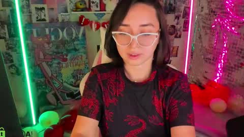 Snapshot of tiffany_robinson chatting on February 2026 08:33:01 AM tiffany_robinson online show from February 2026 08:33:01 AM