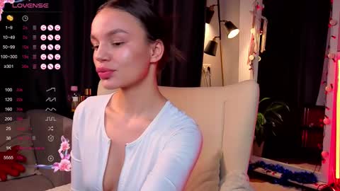 Tiffany online show from January 2026 11:48:02 AM