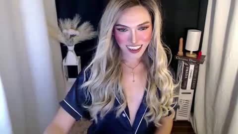 tiffany online show from November 2025 04:51:01 PM