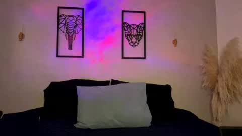  CAMI VELEZ camivelezz   online show from May 2026 12:15:01 AM