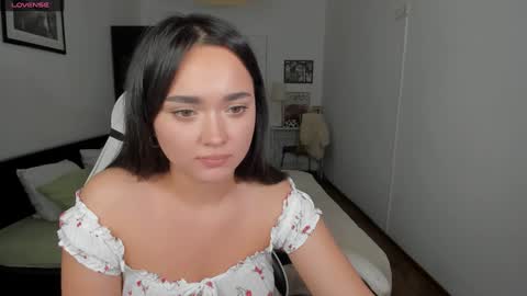  Tiffany  online show from December 2024 10:32:02 PM