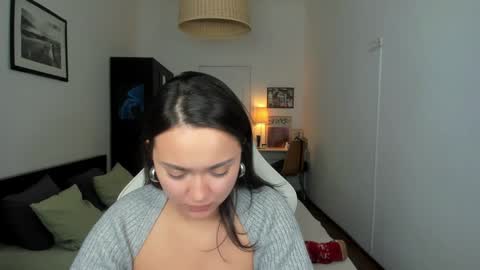  Tiffany  online show from January 2025 12:42:02 PM