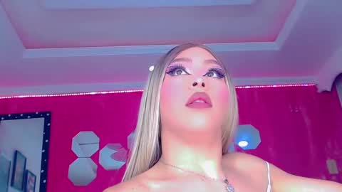 Snapshot of tiffanymackensyy69 chatting on November 2025 01:50:02 AM tiffanymackensyy69 online show from November 2025 01:50:02 AM