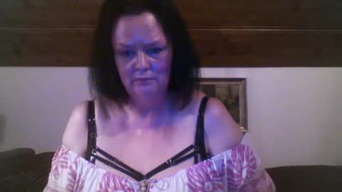 TiffanyMature online show from September 2025 05:45:01 PM
