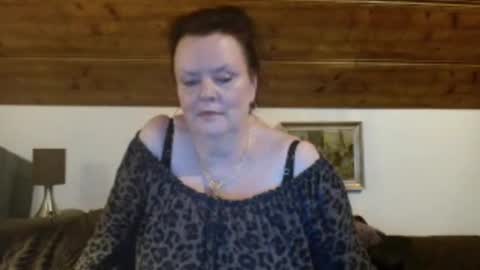 TiffanyMature online show from October 2025 09:24:02 PM
