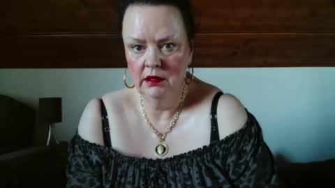 TiffanyMature online show from November 2025 08:58:02 AM