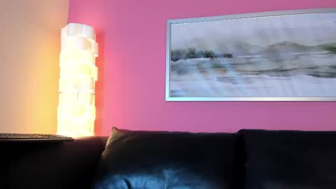 Stefany Suarez online show from April 2026 09:52:01 PM