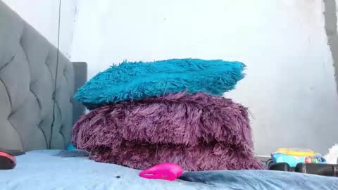 tiffany wayne online show from February 2025 04:05:02 PM