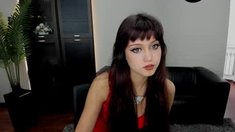 tiffanyyoun online show from September 2025 04:14:02 AM